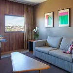 Hotel De Business & Guimarães