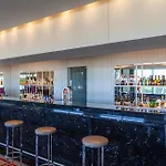 De Business & Hotel 4*