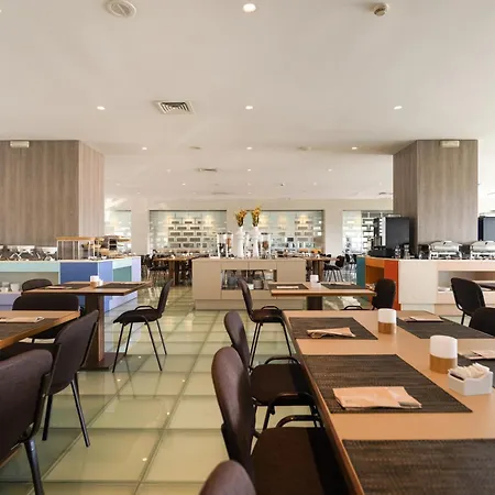 Hotel De Business & Guimarães