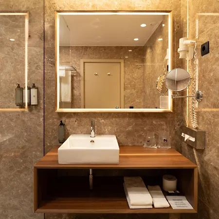 De Business & Hotel Guimarães