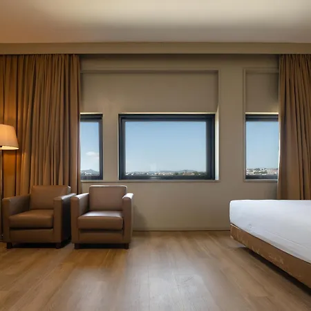 De Business & 4* Guimaraes