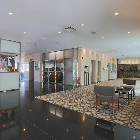 De Business & Hotel Guimarães