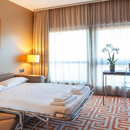 De Business & Hotel 4*