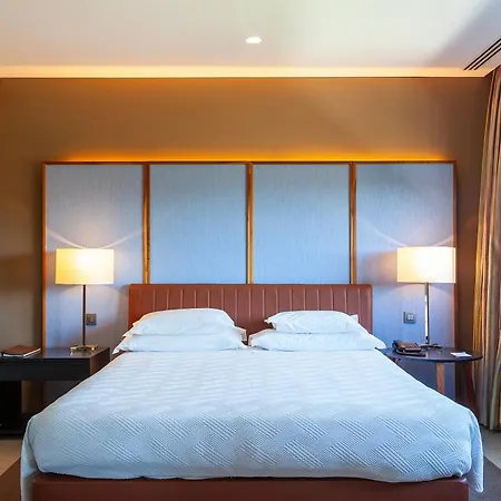 De Business & 4* Guimaraes