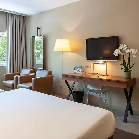 酒店 De Business & 4*