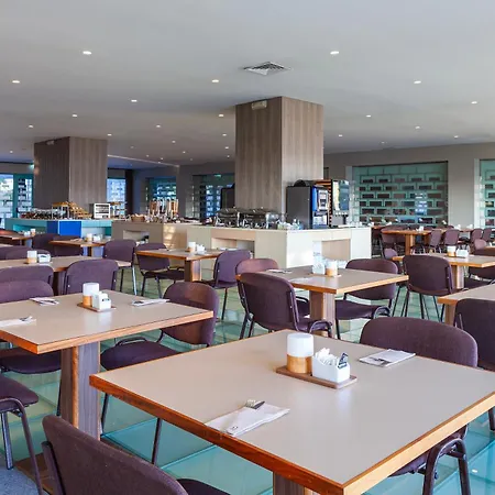 酒店 De Business & 4*