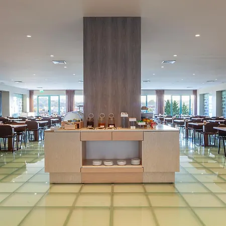 De Business & 4* Guimarães