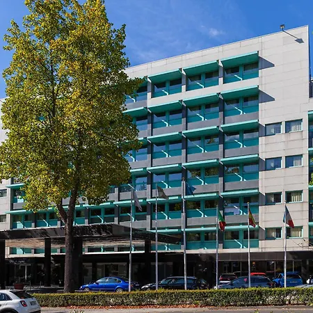 De Business & 4* Guimarães