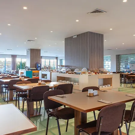 فندق De Business & 4*
