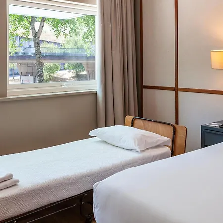 De Business & 4* Guimarães