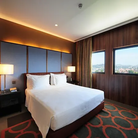 Hotel De Business & 4*