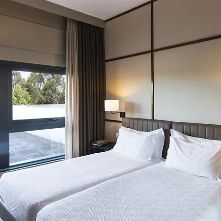 Hotel De Business &