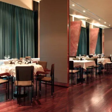 Hotel De Business & 4*