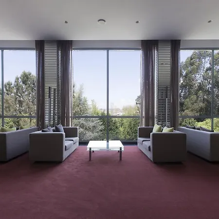 Hotel De Business & Guimarães