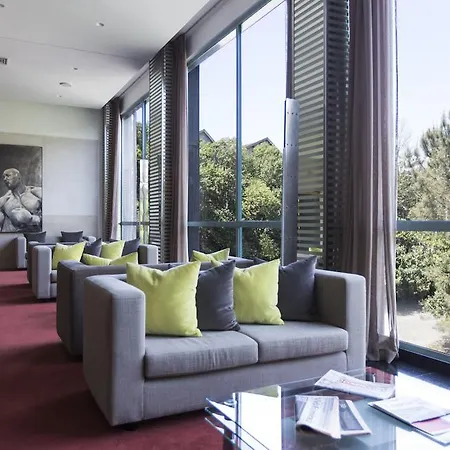 De Business & 4* Guimaraes