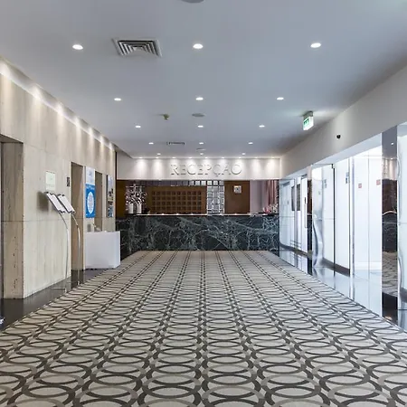 De Business & 4* Guimaraes
