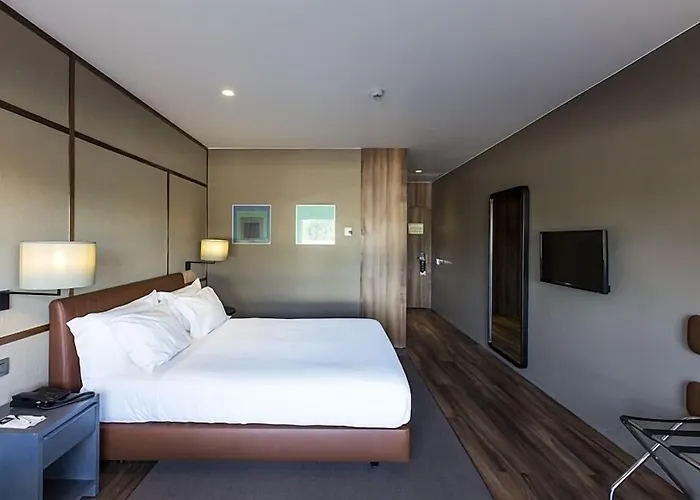 Hotel De Business & 4*