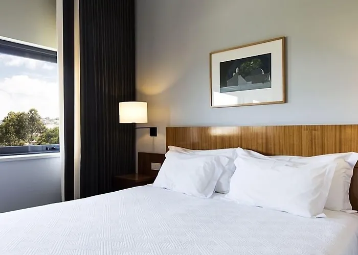 De Business & 4* Guimarães