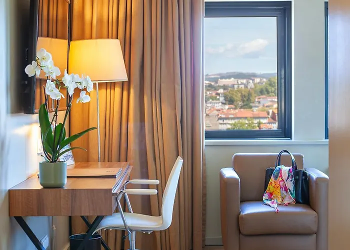 De Business & 4* Guimarães