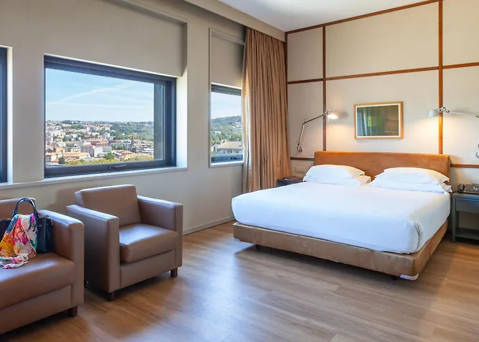 De Business & Hotel Guimarães