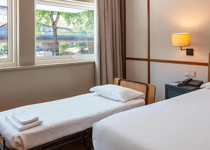 Hotel De Business & 4*