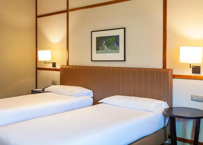 Hotel De Business & Guimarães