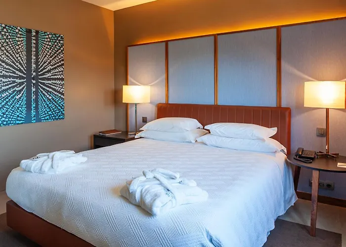 Hotel De Business & Guimarães