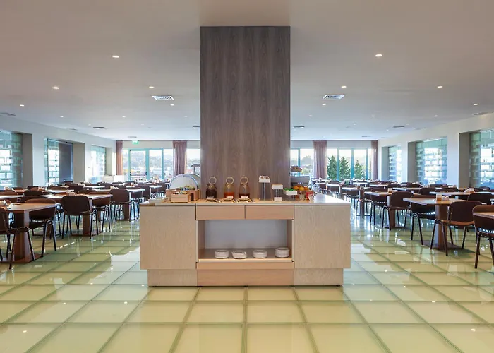 De Business & 4* Guimarães