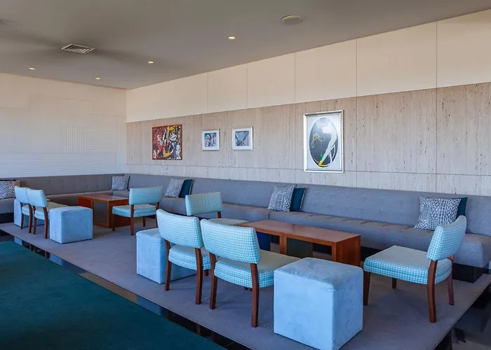 De Business & Hotel 4*